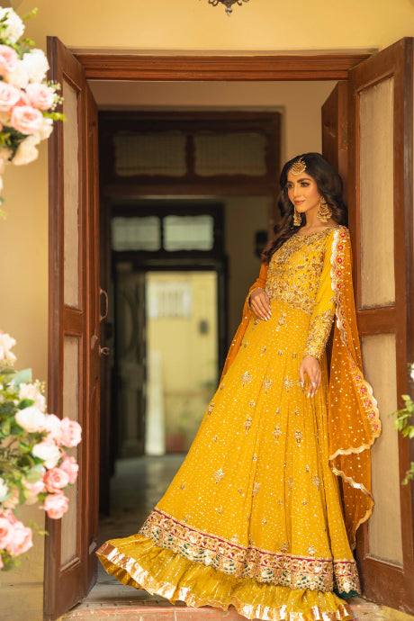 Yellow Color Beautiful Designer Party Wear Gorgette Heavy Gown