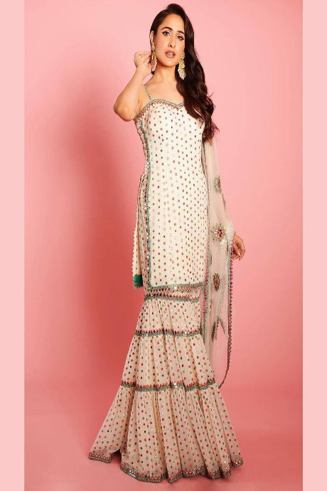 Embroidery Unique Tapeta Silk Designer Pure Silk white gown for women