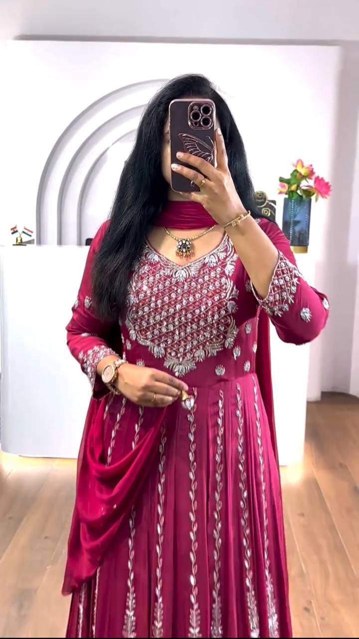 Attractive pink Color Designer Printed Online Gown