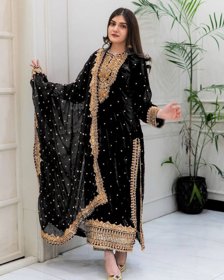 Fashionable black Color Party Wear Reyon salwar kameez for girls