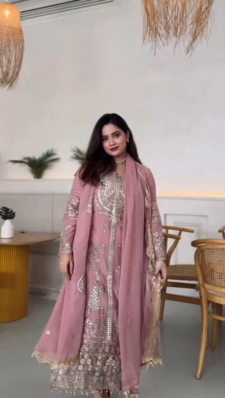 Fashionable pink Color Fancy Printed Salwar kameez for girls