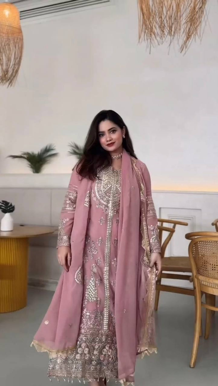 Fashionable pink Color Fancy Printed Salwar kameez for girls