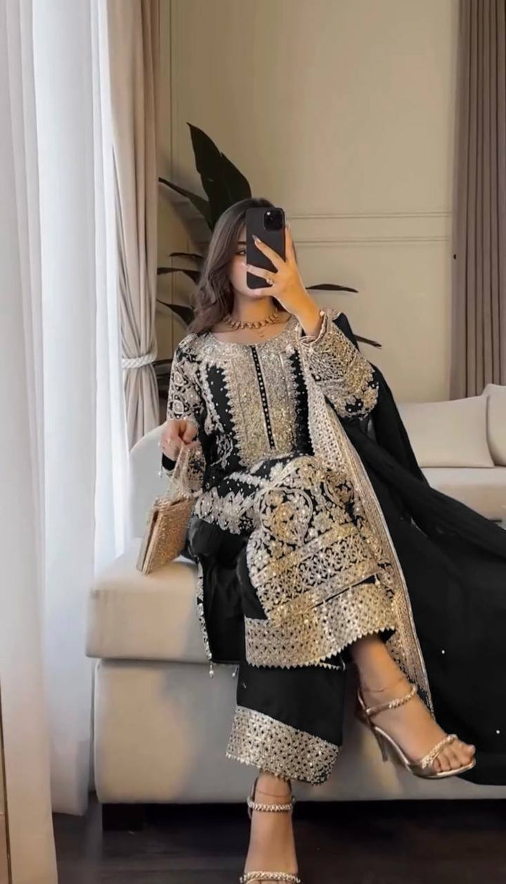Desirable black Color Fancy Bollywood Salwar kameez for girls