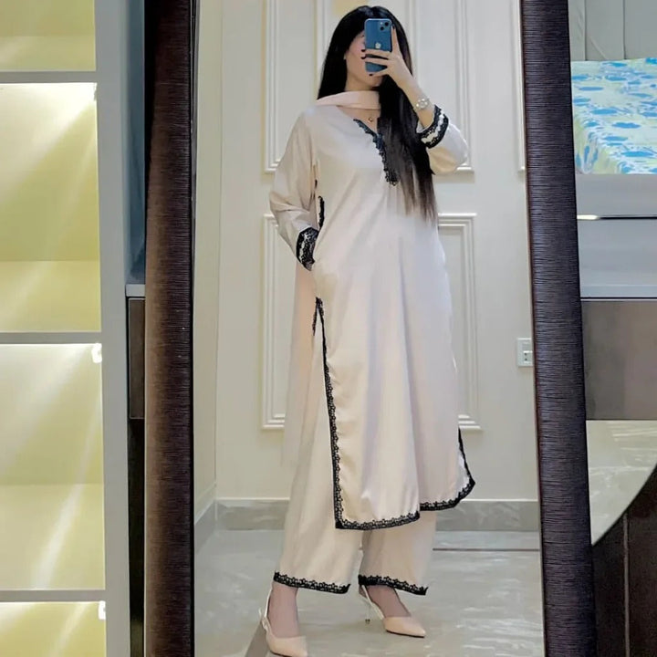 A Stylish Traditional Outfit