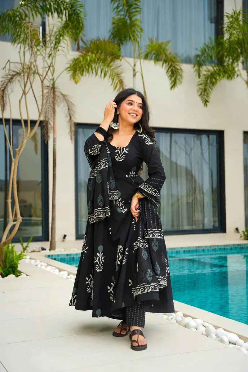 Noir Grace Viscose Anarkali Set