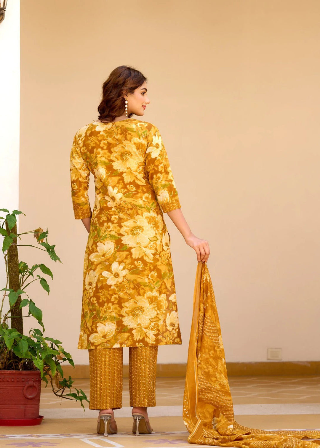 Sunehri Phool Cotton Suit Set