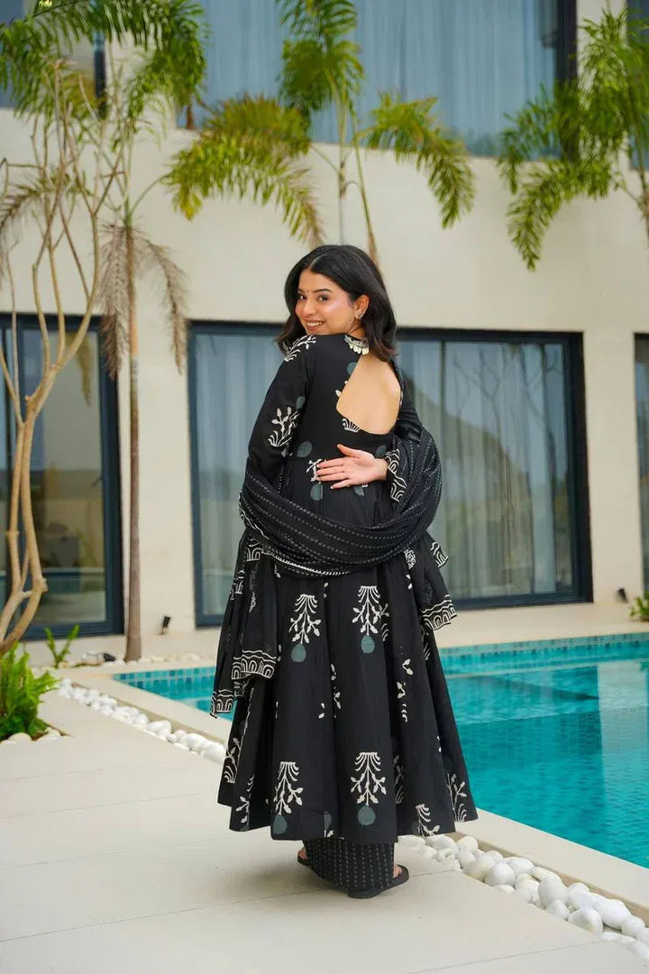 Noir Grace Viscose Anarkali Set