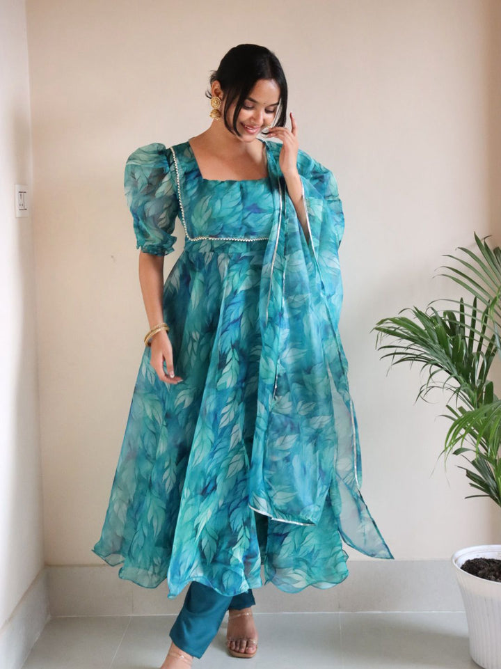 Bewitching Stylish Heavy Work gown for girls