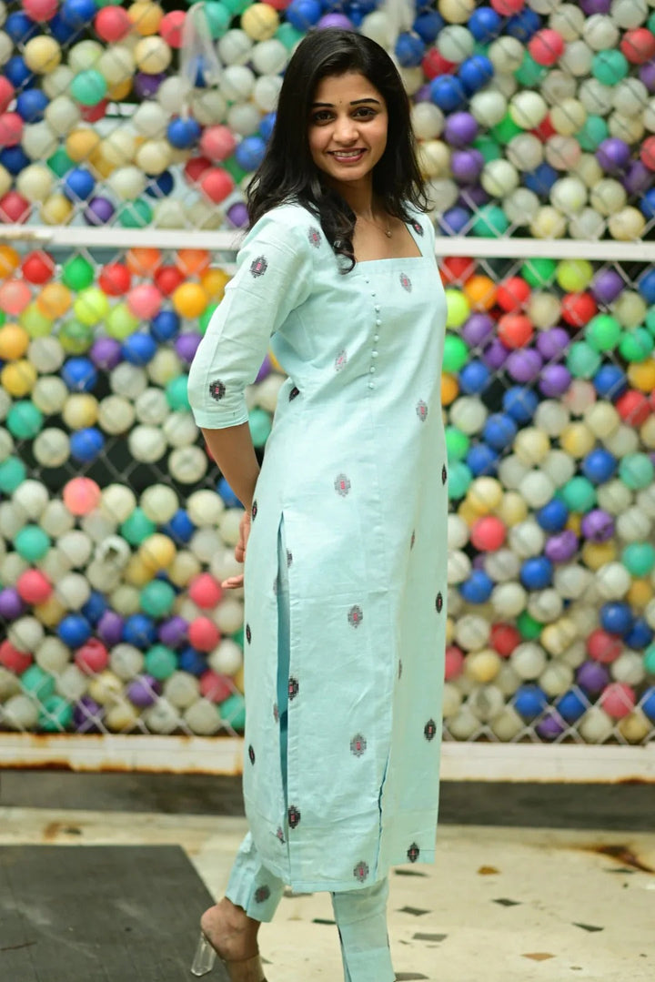 Aqua Threads