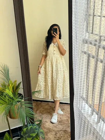 Beautiful Hakoba In Big Flower Holes