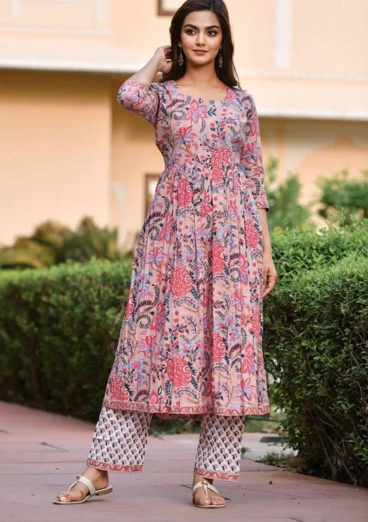 Women€™s Pink Printed Viscose Rayon Kurta and Pant Set