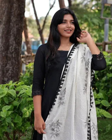 Soft Cotton Kota Doria Suit With Lining And Embroidered Dupatta