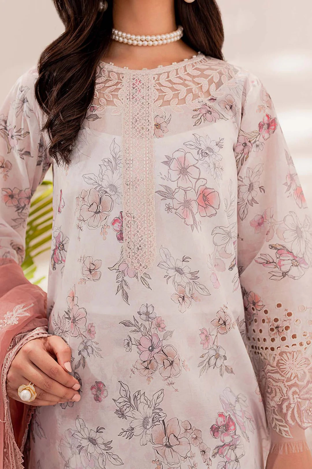 Ciya Elegance in Bloom
