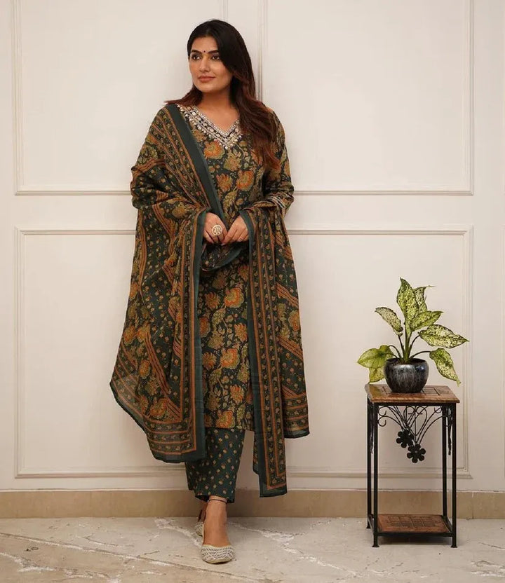 Royal Mehfil Suit Set