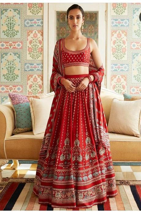 red color Fashion Pure Silk Coding Dori Embroidery Lehenga Gown Collection