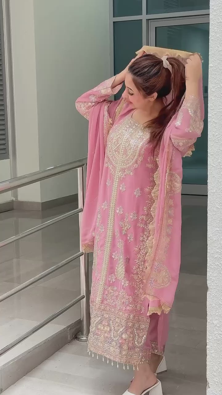 Fashionable pink Color Fancy Printed Salwar kameez for girls