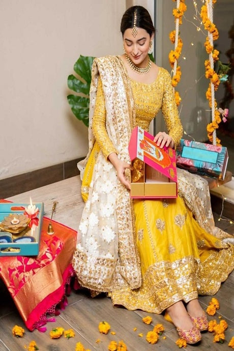 yellow color Full Heavy Latest Printed/Hand Work Organaza Silk Lehenga Choli for birde