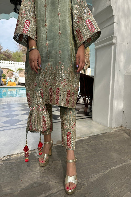Admirable Heavy Party Wear Gown For Women