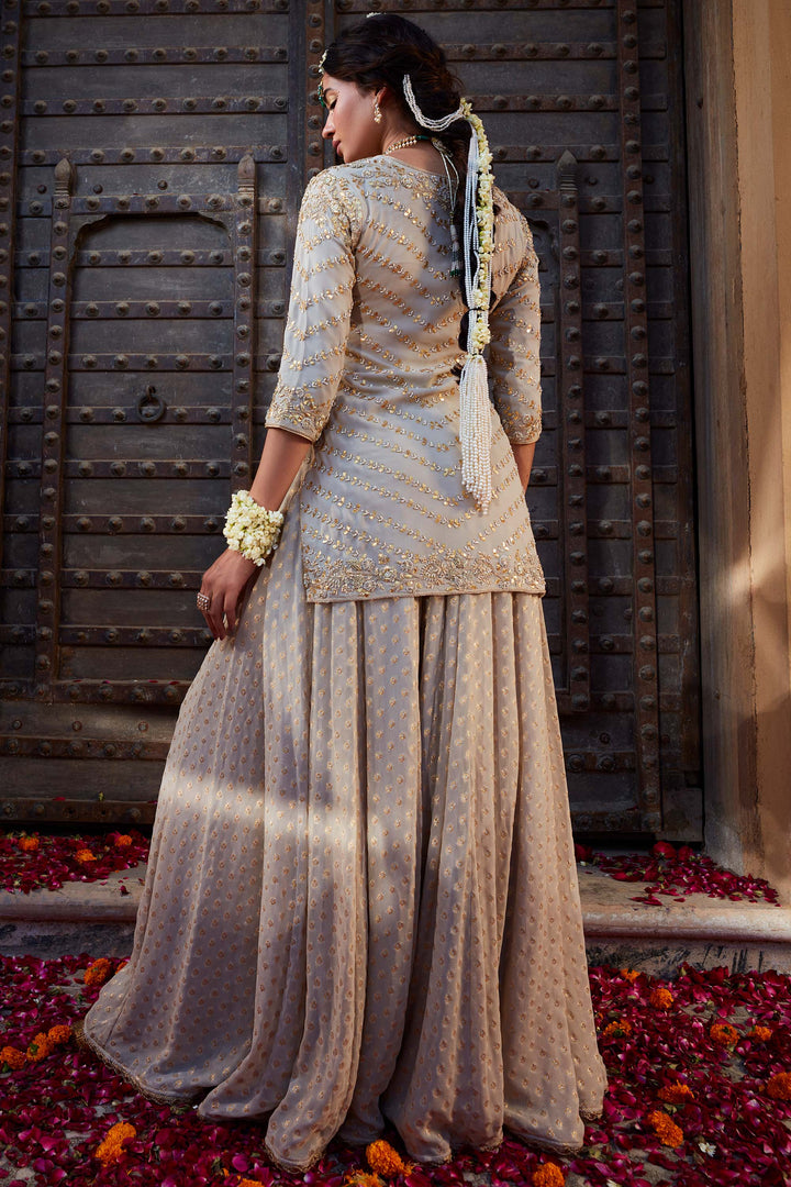 white color Georgette Salwar Suits online Design